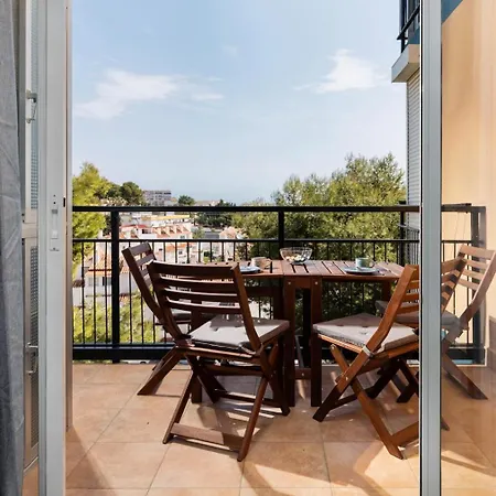 Casa Isabella -budha Apartment