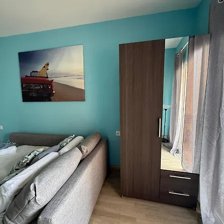 Casa Isabella -budha Apartment